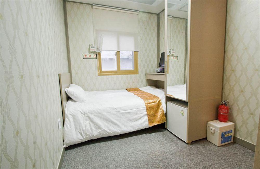 Oyo Myeongdong 2 Albergue *
