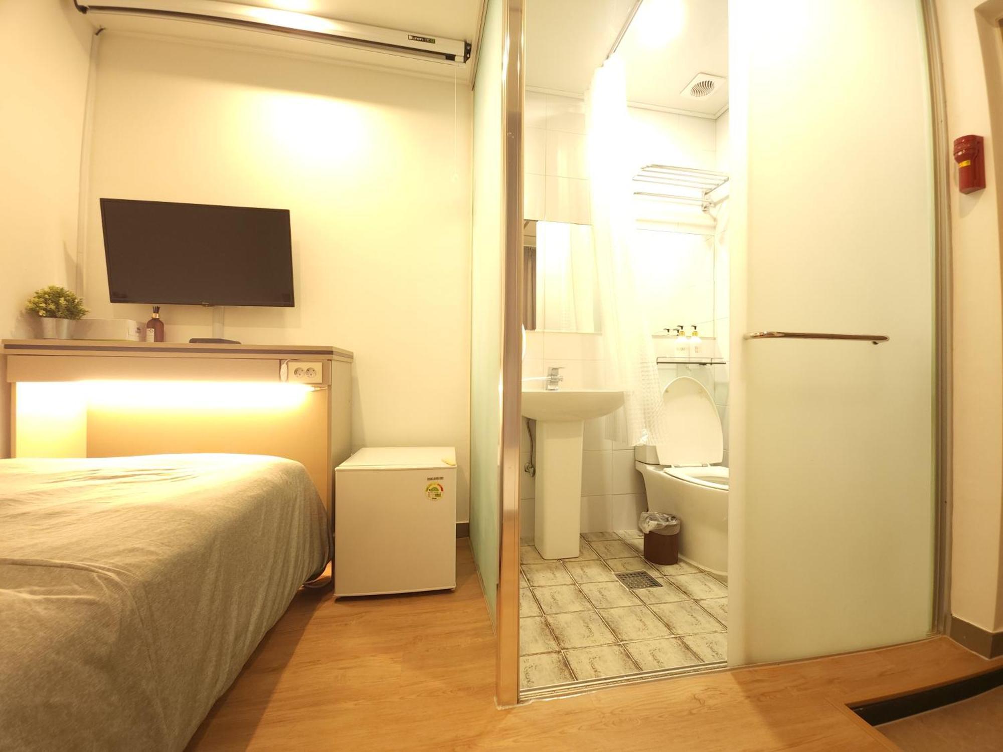 Oyo Myeongdong 2 Seul